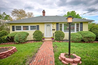 1 Alpine Dr, West Boylston, MA 01583