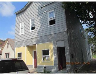 1613 Dunham St, South Bend, IN 46619