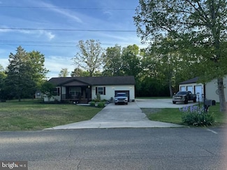 409 Elm Ave, Chesilhurst, NJ 08089