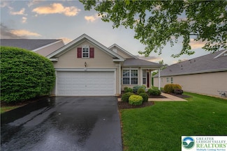 2102 Four Seasons Blvd, MacUngie, PA 18062