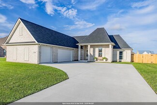 246 Independence Dr, Houma, LA 70360