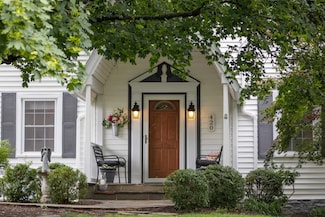 420 College Cir, Staunton, VA 24401