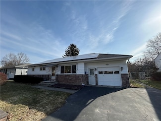26 Merrydale Dr, Rochester, NY 14624
