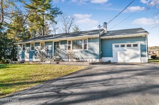 103 William Penn Dr, Milford, PA 18337