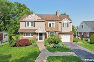 111 Thornbury Ave, Glen Rock, NJ 07452