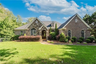 4525 Legacy Ct, Hoschton, GA 30548