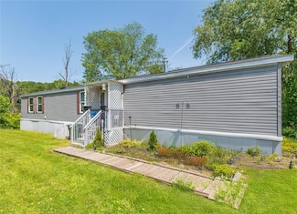 9 Lily Ct, Woodbury, NY 10930