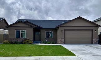 3718 Pointer Dr, Klamath Falls, OR 97603
