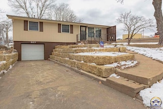 923 Lyndon Ave, Alma, KS 66401