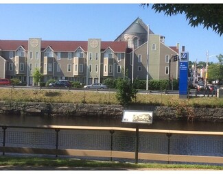 70 Austin St Unit 29, Lowell, MA 01854