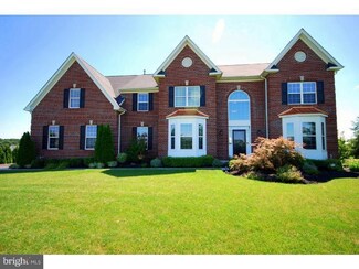 100 Sarah Dr, Mickleton, NJ 08056