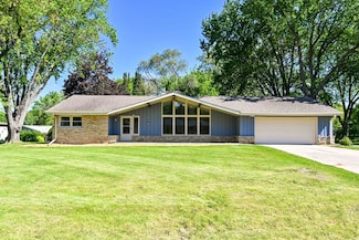 17620 Continental Dr, Brookfield, WI 53045