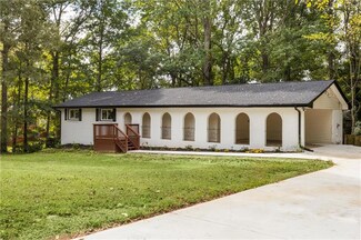 1019 Crestwood Ln, Stone Mountain, GA 30087