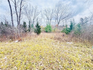 52 Fairgreen Dr, Buffalo, NY 14228