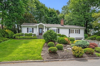35 Mansfield Rd, White Plains, NY 10605