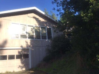 73 Cantle Ct, Whitethorn, CA 95589