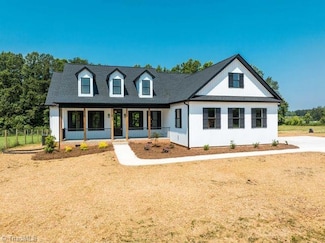 3256 Williston Ct, Walkertown, NC 27051