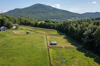 2768 Hunt Rd, Windsor, VT 05089
