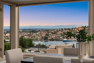 434 Comstock Place, Seattle, WA 98109