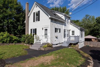 5 Woodlawn Ave, Bedford, NH 03110