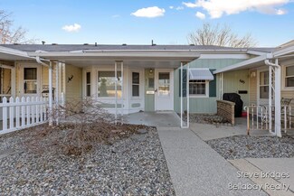 621 Carriage Ln, Jenison, MI 49428