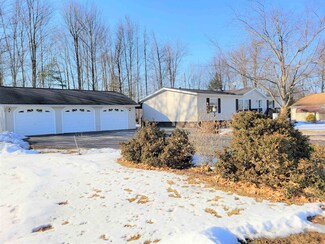 108 Hillview Cir, Charlestown, NH 03603
