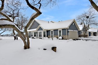 1080 Ridgefield Cir, Carol Stream, IL 60188