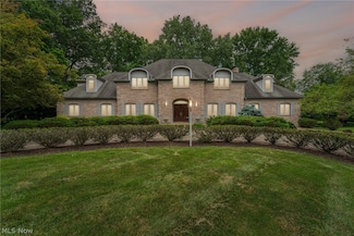330 Overbrook Rd, Elyria, OH 44035