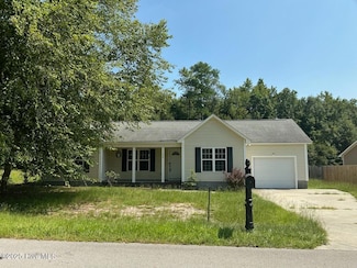 103 Worvin Ln, Richlands, NC 28574