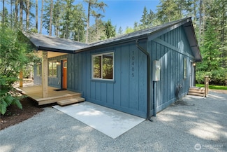 10405 Tahoma Dr, Anderson Island, WA 98303