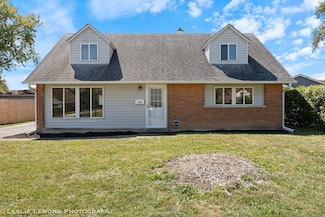 260 W Raye Dr, Chicago Heights, IL 60411
