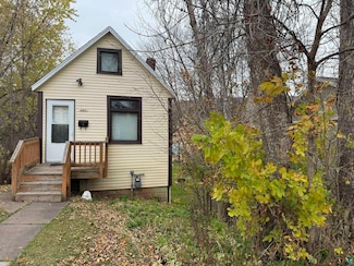 3817 W 6th St, Duluth, MN 55807