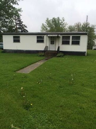 300 W 9th St, Mc Nabb, IL 61335