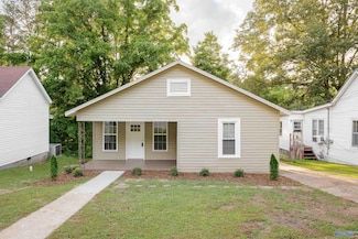 305 Minniehaha St, Florence, AL 35630