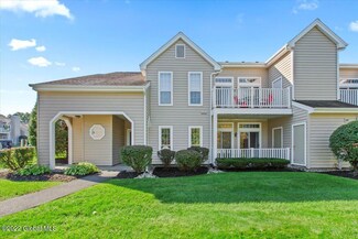 1112 Hampton Place Blvd, Troy, NY 12180