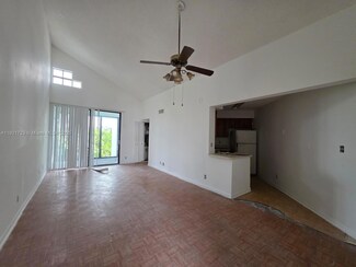 210 Lake Pointe Dr Unit 304, Oakland Park, FL 33309