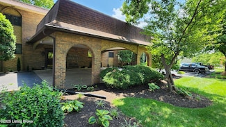 1600 Gardiner Ln Unit 218B, Louisville, KY 40205