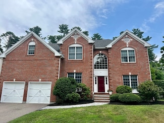 24 Endean Dr, East Walpole, MA 02032