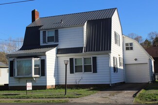 824 Jefferson Ave, Paintsville, KY 41240