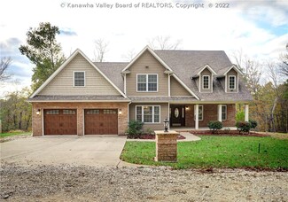 134 Quiet Oak Ln, Huntington, WV 25702