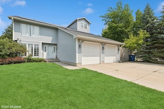 2215 Yeoman St, Waukegan, IL 60087