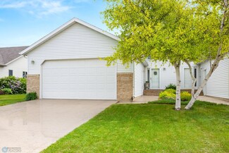2834 Wheatland Dr S, Fargo, ND 58103