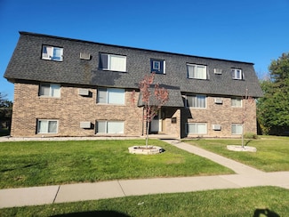 1274 Getzelman Dr, Elgin, IL 60123
