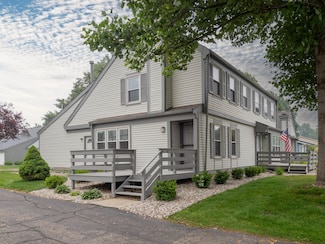 5589 Grand Traverse Ln, Portage, MI 49024