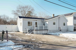 110 S Main St, Seabrook, NH 03874