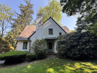 25 Alta Vista Dr, Yonkers, NY 10710