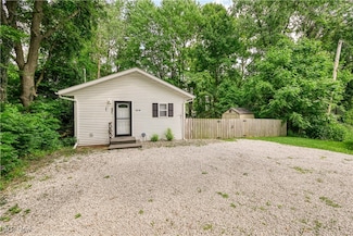 6418 Cherry Ln, Kent, OH 44240