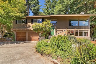 4738 NE 193rd St, Lake Forest Park, WA 98155