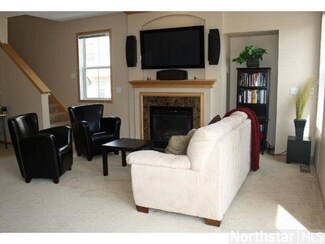 11194 11194 Kinsley St, Eden Prairie, MN 55344
