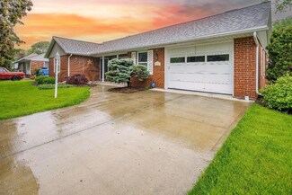 653 Orchard Dr, Port Clinton, OH 43452